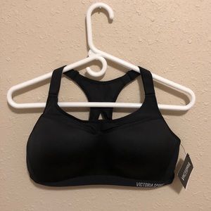 Victoria’s Secret Maximum Sports Bra